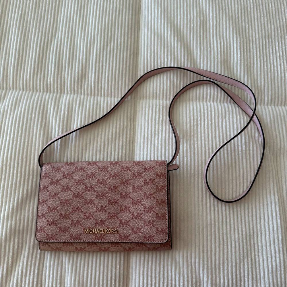 Michael kors crossbody bag